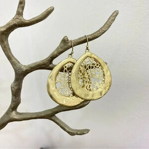 Boutique Gold Hammered dangle earrings S hook lattice cut